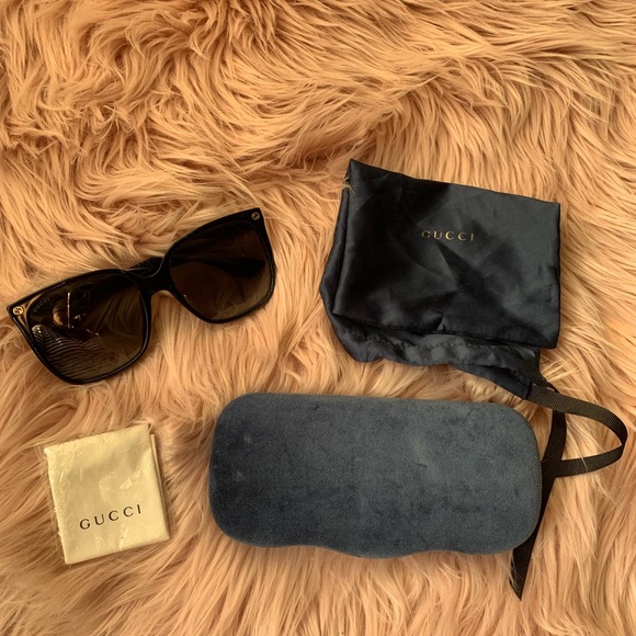 Gucci Sunglasses GG0022S